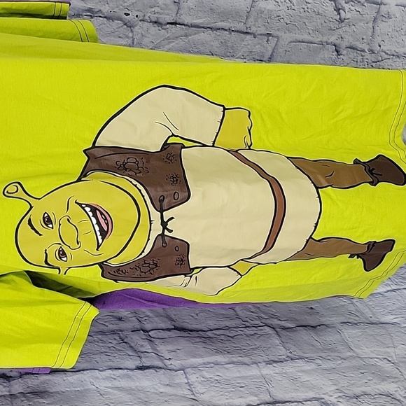 DREAMWORKS Shrek‎ Duo-Tone Couples Exclusive Box Lunch Shirt Size Medium - Picture 2 of 6